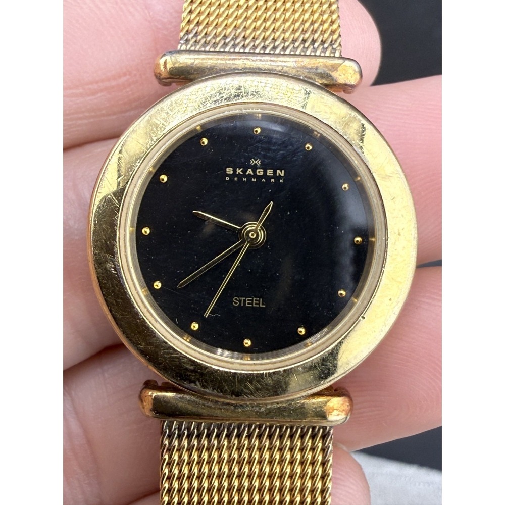 Vintage Skagen Watch Women Black Dial‎ Gold Tone 6.5" Signed NEEDS BATTERY